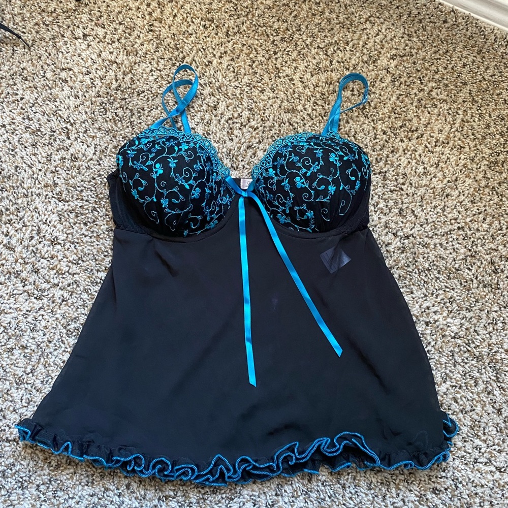 Cute lace bustier top